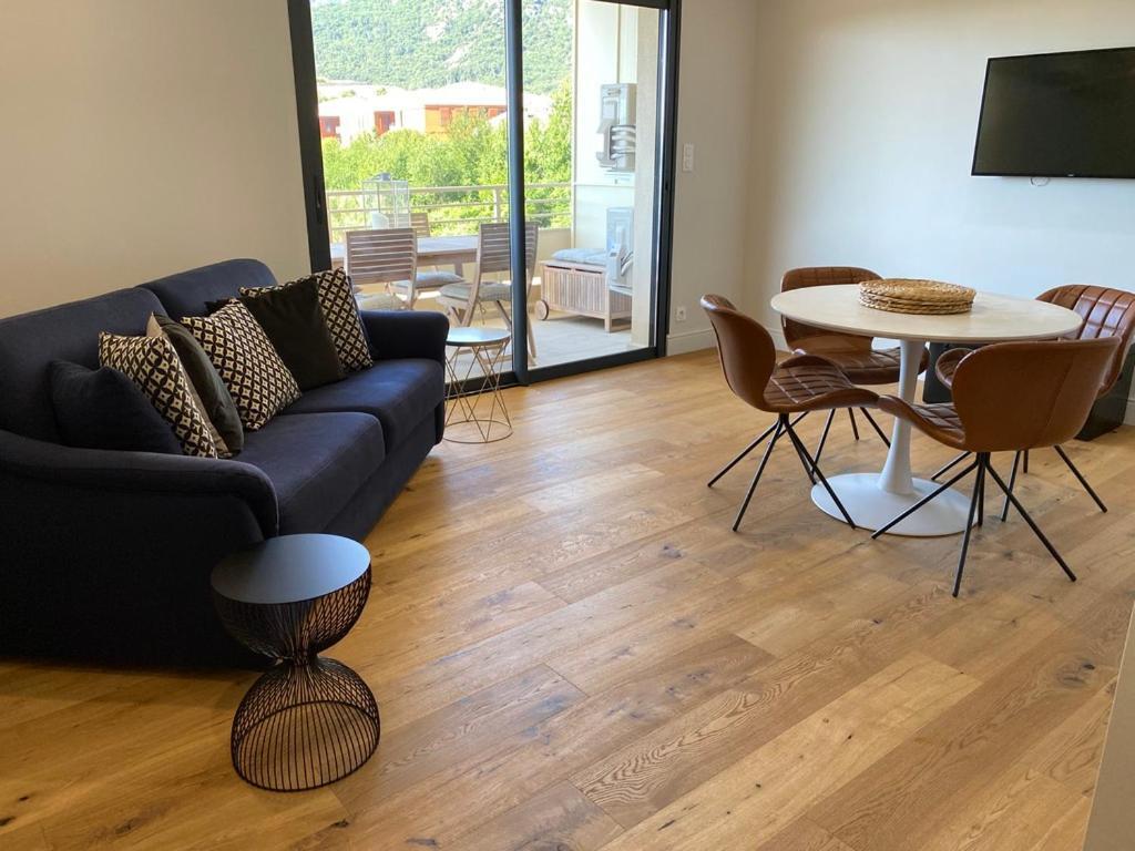 Appartements De Standing - Panate Корте Екстериор снимка